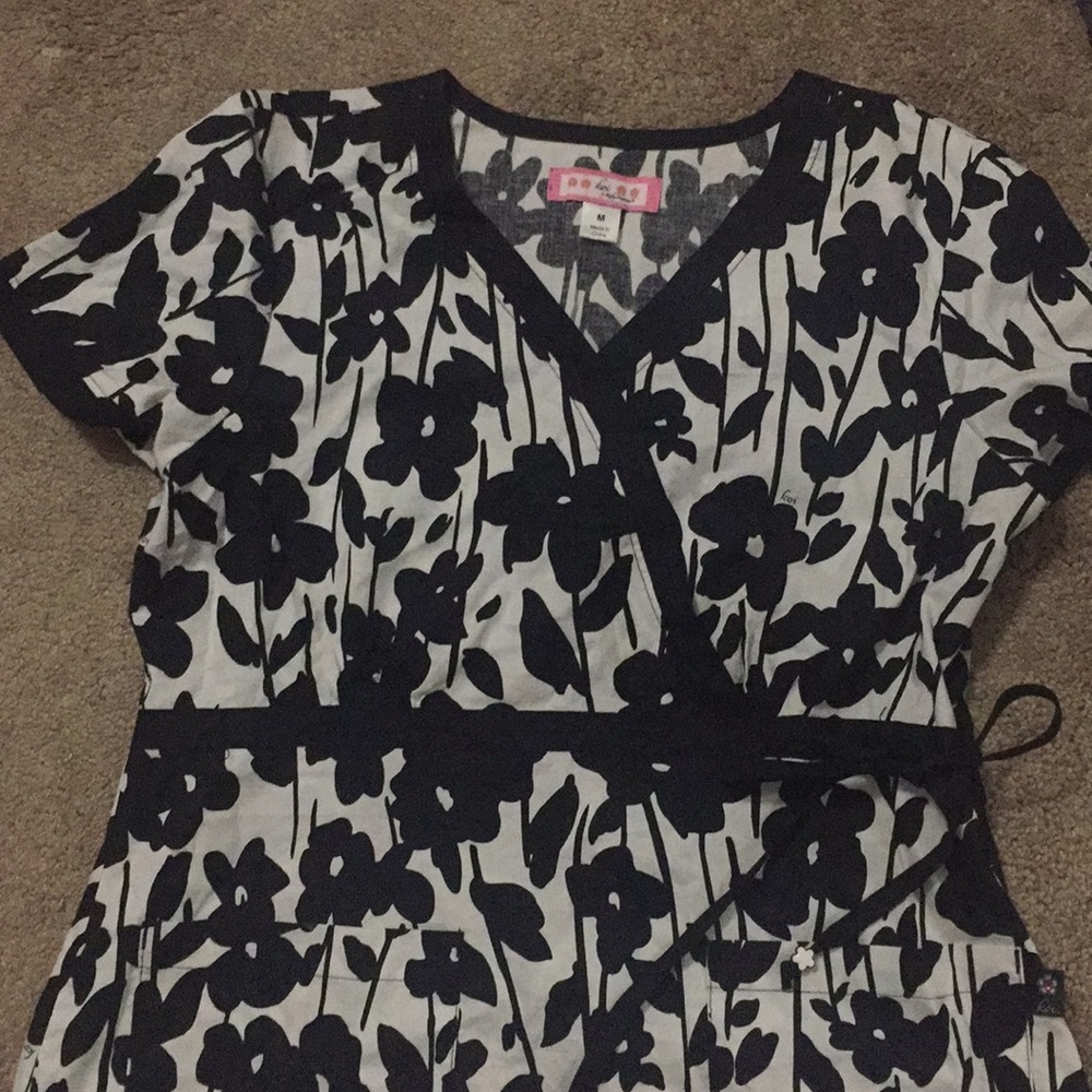 Koi scrub top